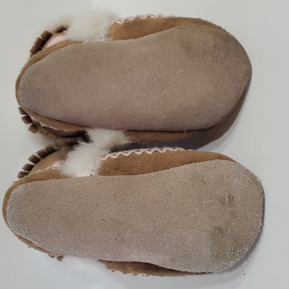 suede Moccasins SIZE 6-12MOS - Picture 5 of 6
